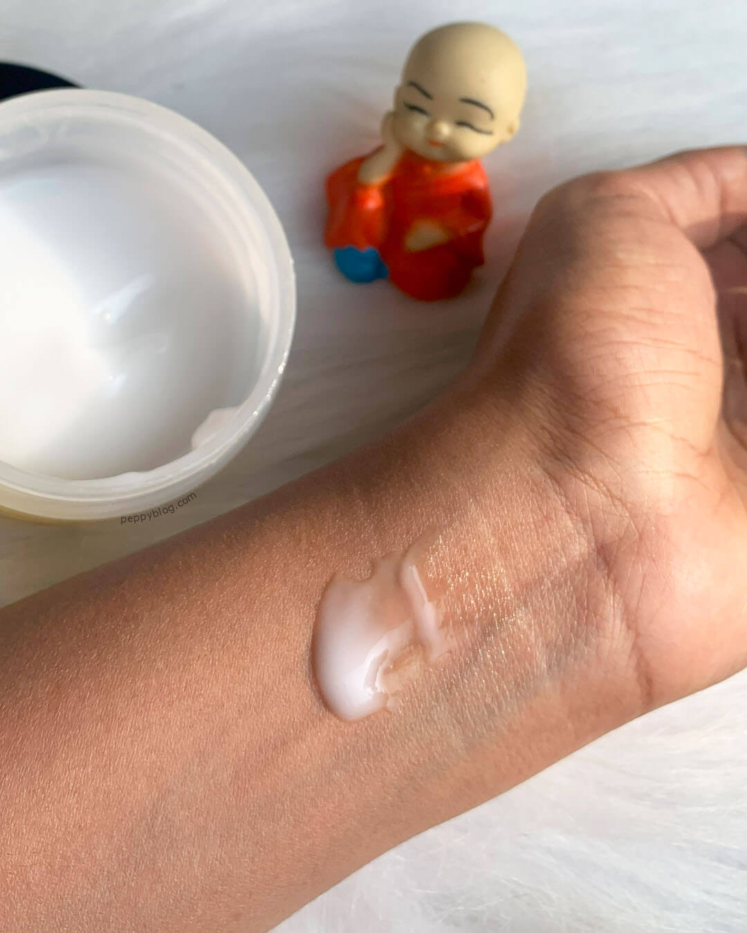 COSRX All in One Cream texture