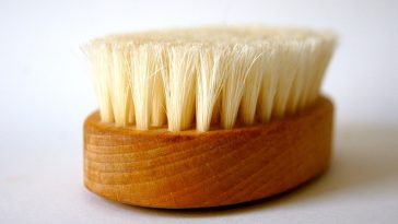 Dry brushing