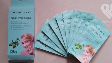 Pore strip to remove blackheads