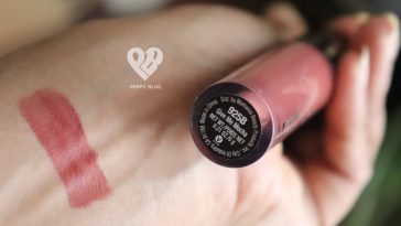Wet n Wild MegaLast Liquid Catsuit Matte Lipstick Give Me Mocha swatch